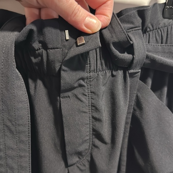 Athleta Skyline Pant II 2 tie paper bag waist black size 10 - Picture 3 of 8